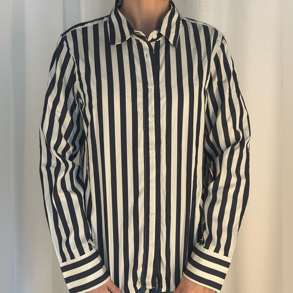 Banana Republic black and white striped button down blouse shirt